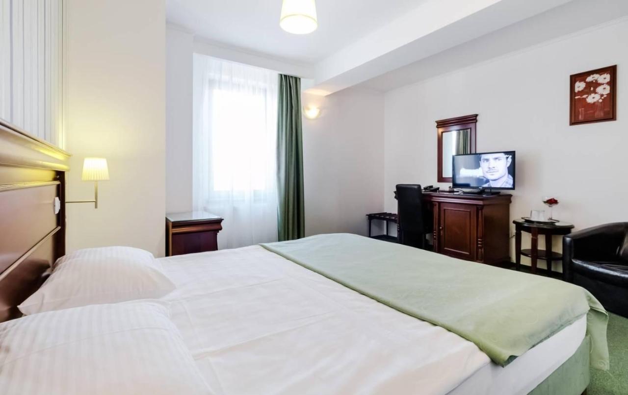 Hotel Bulevard Făgăraş Eksteriør billede
