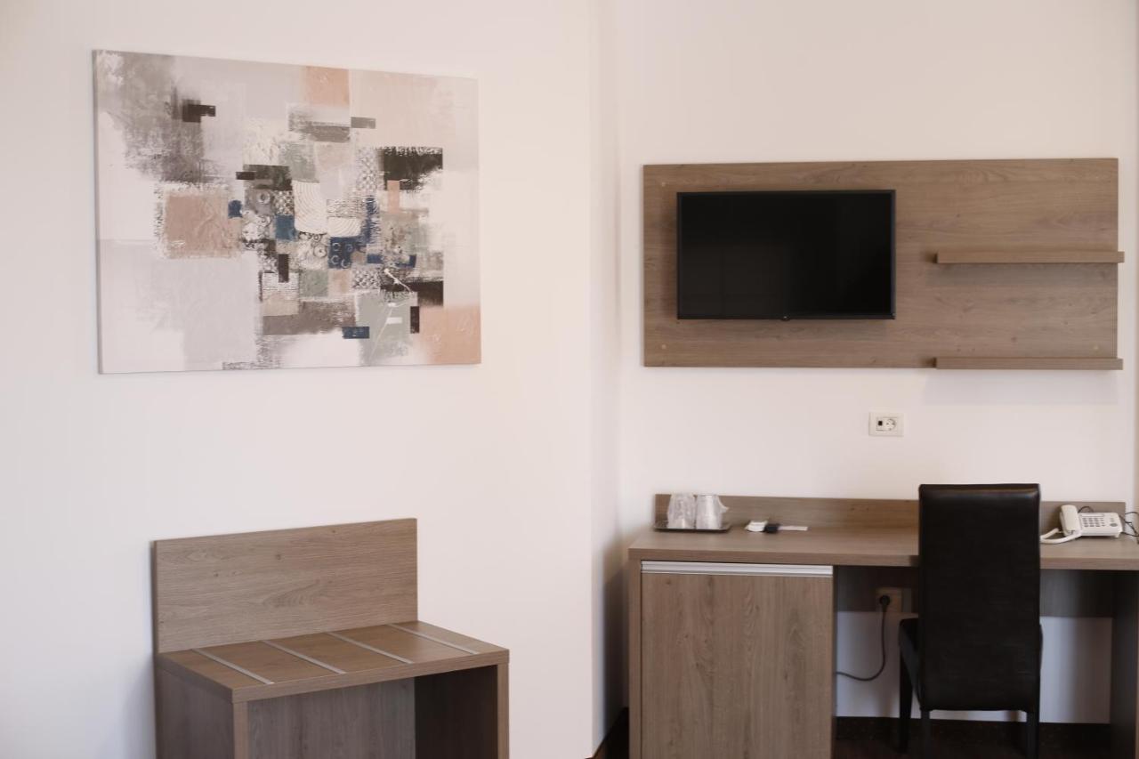 Hotel Bulevard Făgăraş Eksteriør billede