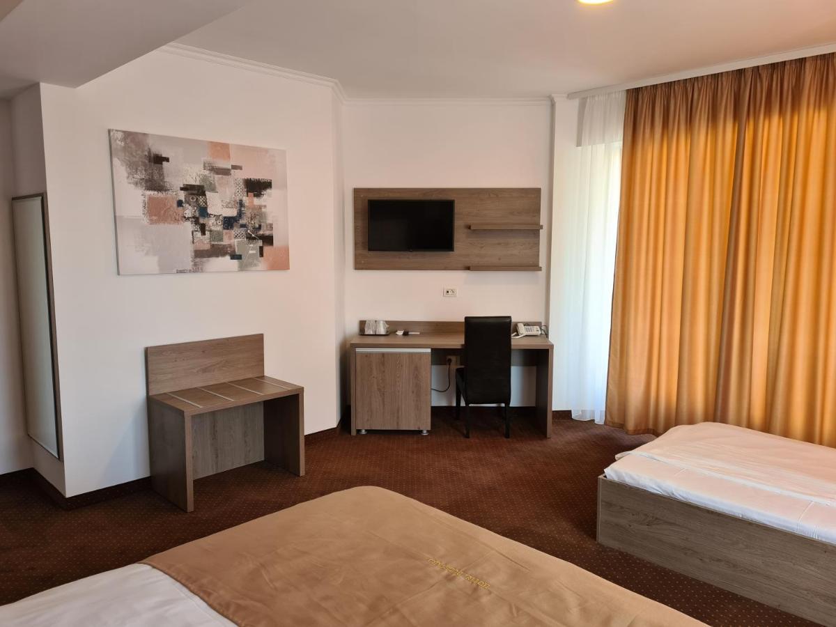 Hotel Bulevard Făgăraş Eksteriør billede
