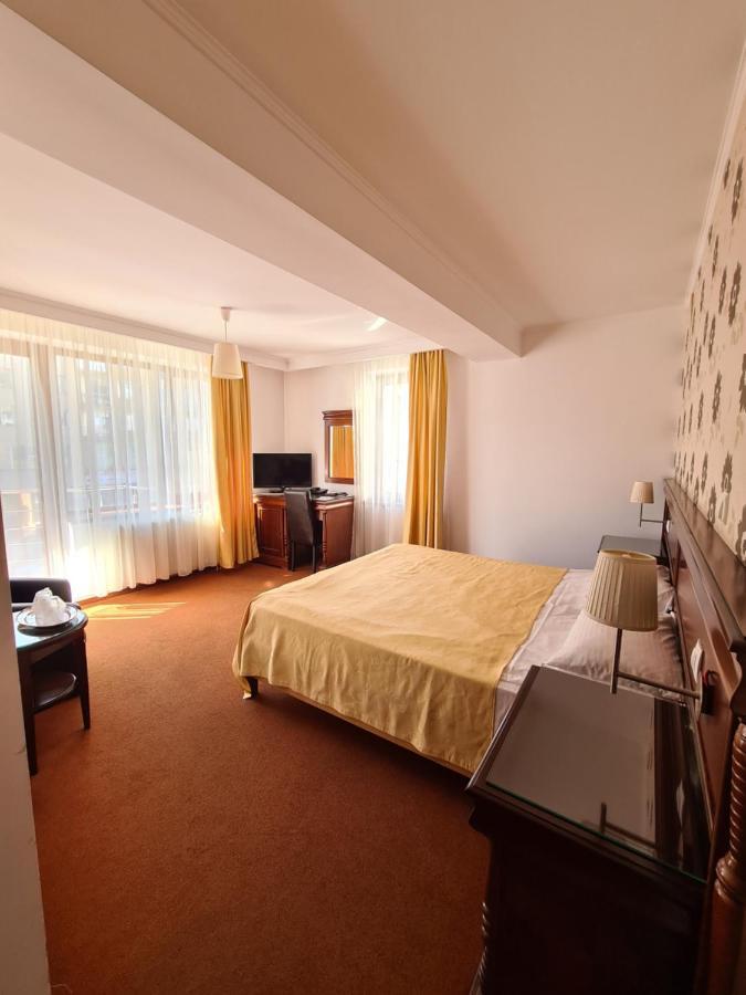 Hotel Bulevard Făgăraş Eksteriør billede