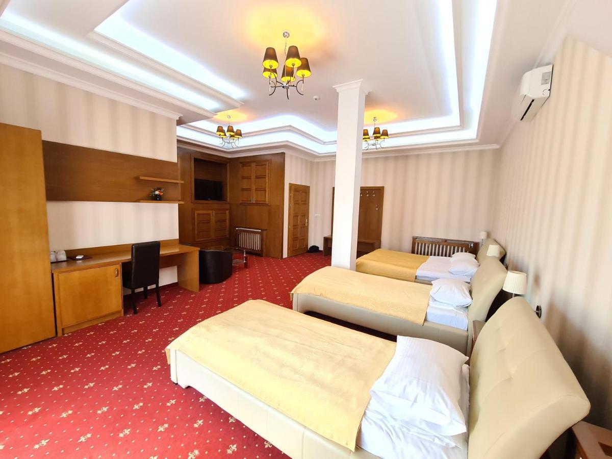 Hotel Bulevard Făgăraş Eksteriør billede