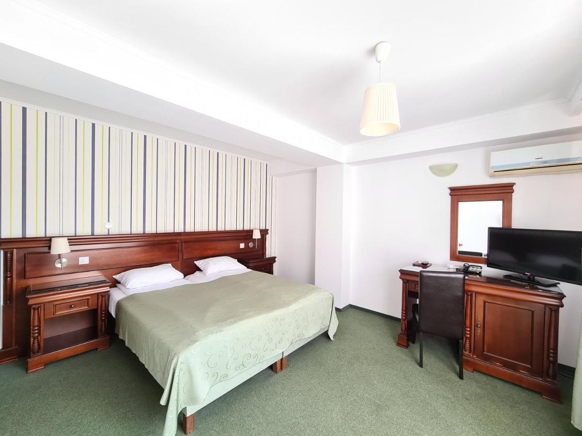 Hotel Bulevard Făgăraş Eksteriør billede