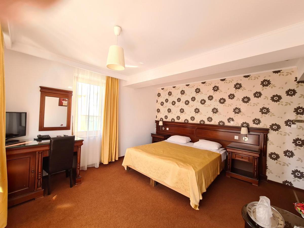 Hotel Bulevard Făgăraş Eksteriør billede